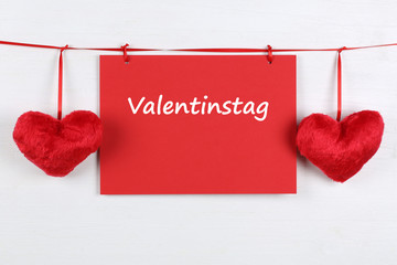 Karte zum Valentinstag mit Textfreiraum und zwei Herzen