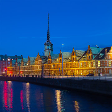 Old Stock Exchange at night in Copenhagen, Denmark.