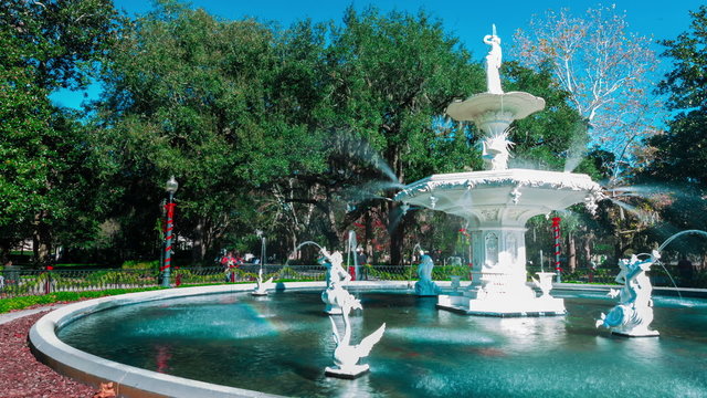 Timelapse of the iconic Forsyth Park fountain in Savannah GA