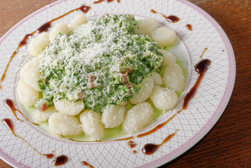 Gnocchi with spinatch