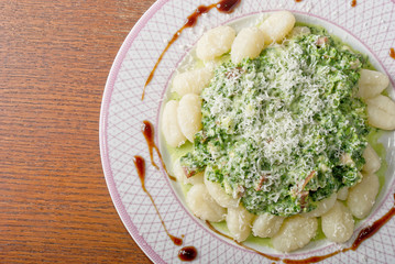Gnocchi with spinatch