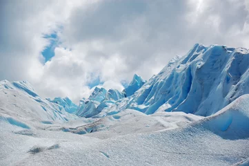 Zelfklevend Fotobehang ijsberg © nyankotoasobu