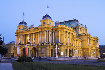 National theater in Zagreb, Croatia , night view - obrazy, fototapety, plakaty