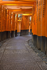 Red Japanese tories path © jordieasy