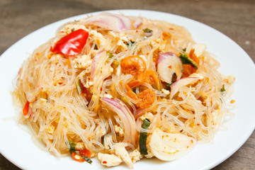 Spicy noodle salad or spicy vermicelli salad.