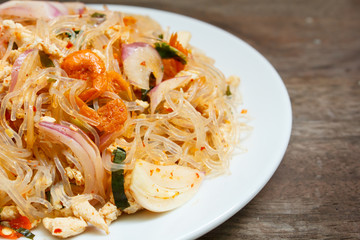 Spicy noodle salad or spicy vermicelli salad.