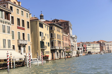 Fototapeta na wymiar Venedig - Canale Grande mit Häuserzeile