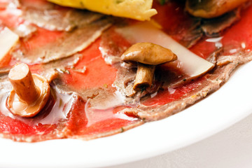 meat carpaccio