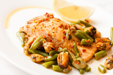 salmon steak with green beans