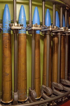 Canon shells 76mm Mk M/71