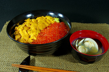 ウニとイクラ丼