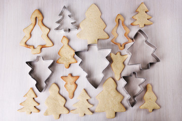 Gingerbread cookies with copper cookie cutter