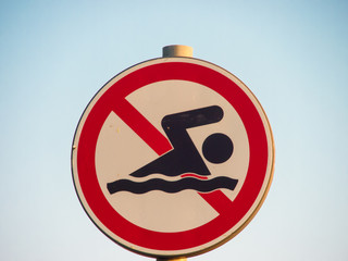swimming forbidden sign (3)