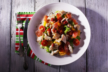 Fresh fish salad with vegetables