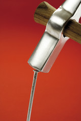 Hammer und Nagel, close-up