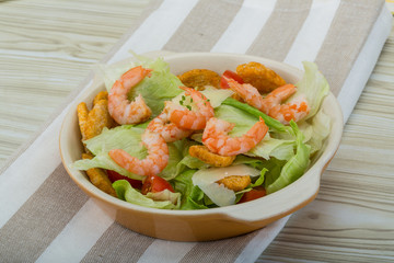 Caesar salad with shrimps