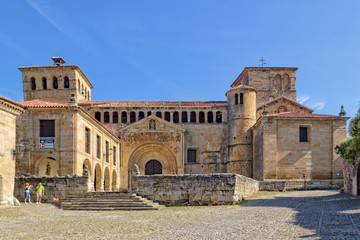 Fototapeta premium Colegiata de Santa Juliana - Santillana del Mar