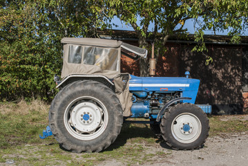 Obraz premium Old tractor