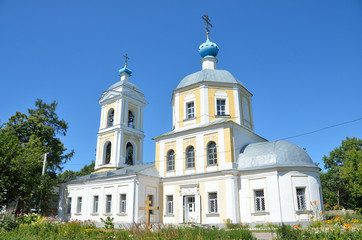 Fototapeta na wymiar Иоанно-Предтеченская церковь в Твери