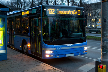 Obraz na płótnie Canvas Linienbus