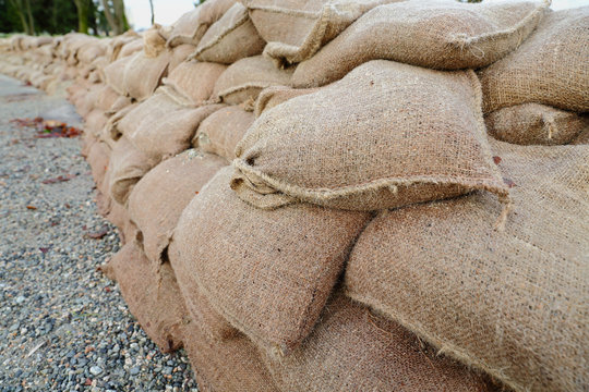 Sandbag Images – Browse 8,044 Stock Photos, Vectors, and Video