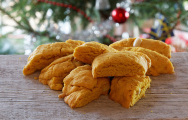 Saffron biscuits