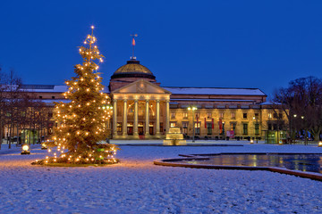 Wiesbaden, das Kurhaus (Dezember 2014)