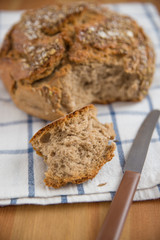 Frisches Vollkornbrot