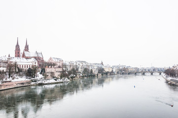 Naklejka premium Basel, historische Altstadt, Rhein, Münster, Winter, Schweiz