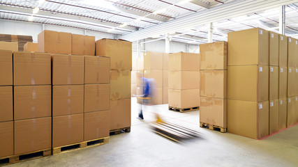 Lagerung von Kisten // commercial  storage