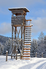 Fototapeta premium hochstand für jäger