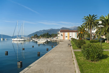 Fototapeta na wymiar view of waterfront promenade