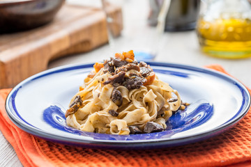 Pappardelle casarecce al sugo d’oca