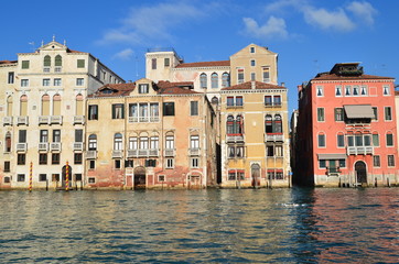 paläste am canal grande venedig
