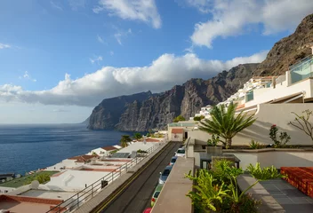 Fotobehang Gigantes cliffs view from uptown Los Gigantes, Tenerife Island. © vaz1