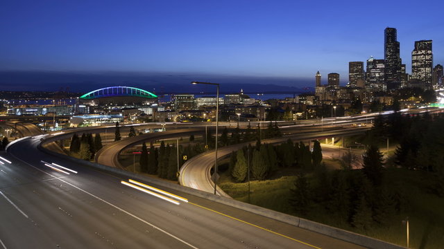 4K Time lapse traffic Seattle Skyline