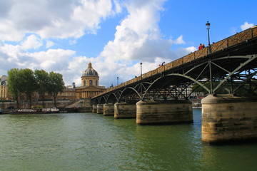 Naklejka premium Pont des Arts à Paris, France