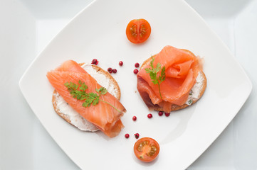 Toasts au saumon