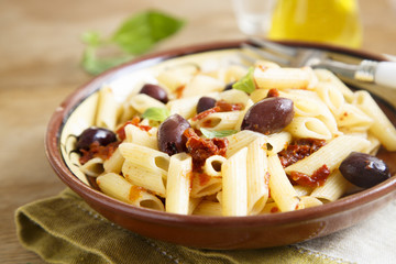 Pasta with kalamata olives, tomatoes and herbs