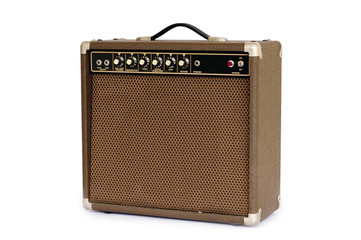 Naklejka premium Brown electric guitar amplifier isolated on white background