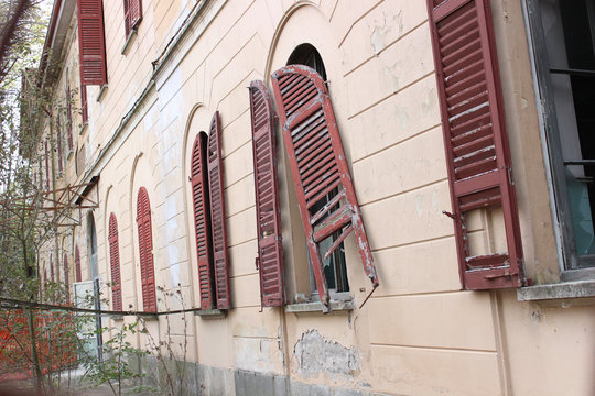 windows of abandoned hospital