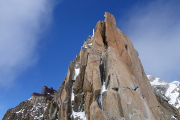 Fototapeta premium Aiguille du Midi - depuis l'arête des Cosmiques