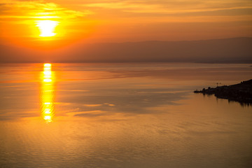 Fototapeta premium Beautiful sunset over Geneva Lake
