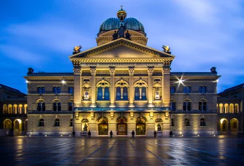 Photo sur Plexiglas Fontaine Palais du Parlement suisse