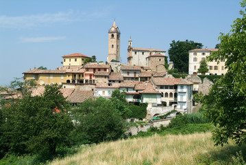 Obraz premium The Village of Montorte d'Alba in Piedmont