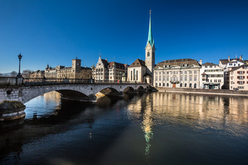 Fototapeta na wymiar Beautiful view of Zurich and river Limmat, Switzerland