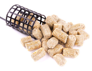 Fishing feeder pellets