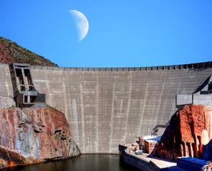Foto op Plexiglas Dam Roosevelt Dam en Maan