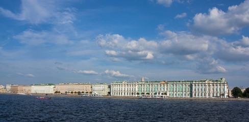 Fototapeta na wymiar Neva River and Winter palace, Saint Petersburg 