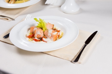 Salmon starter with a cream sauce